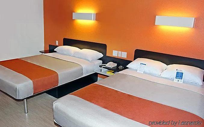 Studio 6 Suites Las Vegas, Nv - Tropicana Hotel